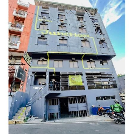 Oyo 866 Junction Hostels Manila Exterior photo